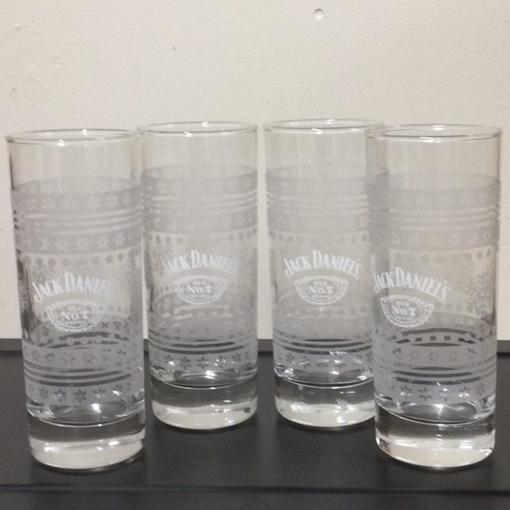New 4 Jack Daniels Whiskey glasses